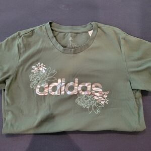 Adidas tee